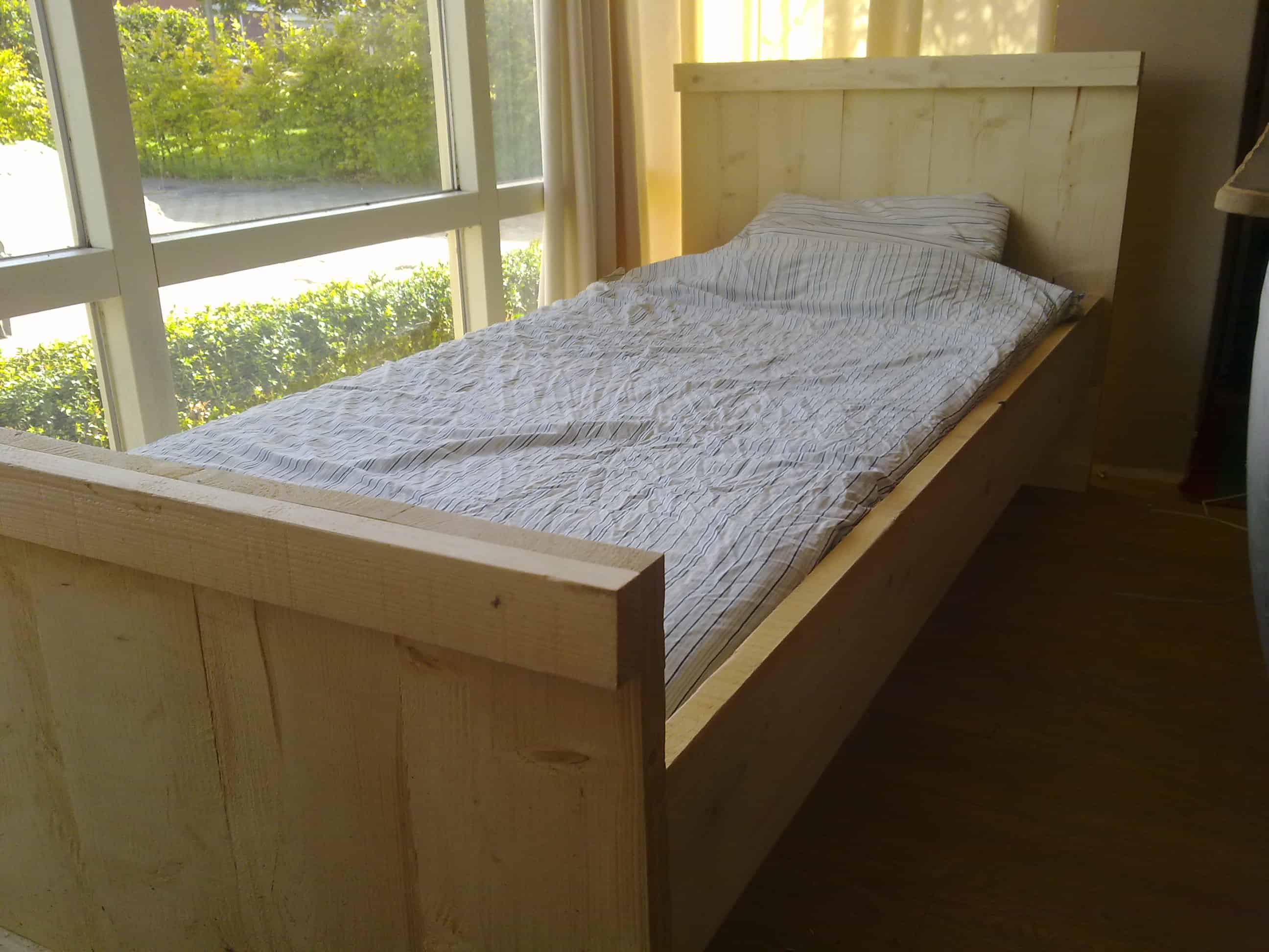 Steigerhouten bed (standaard model) goedkope steigerhouten meubelen