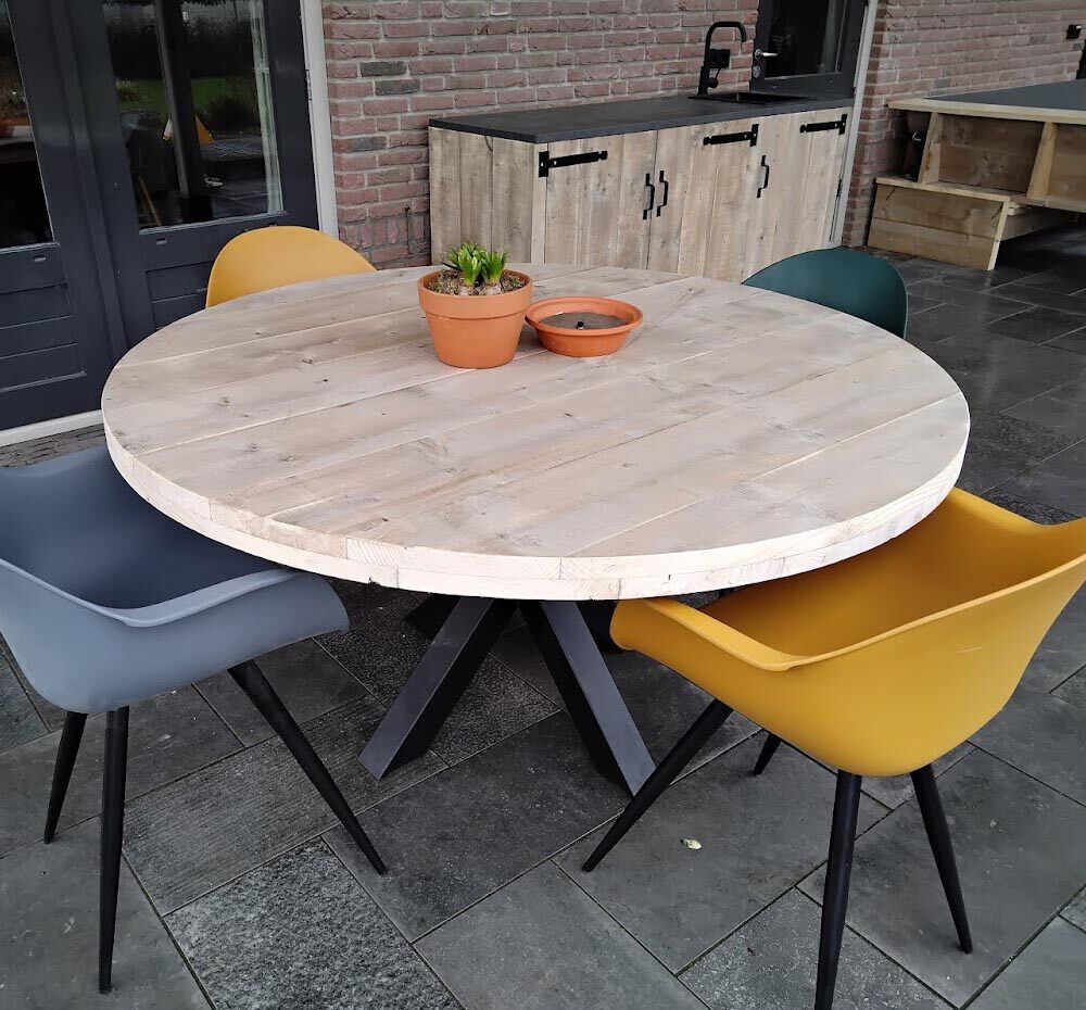 Elektrisch pk Antecedent Tuintafel rond - Mooie ronde houten tafels voor buiten - op maat!